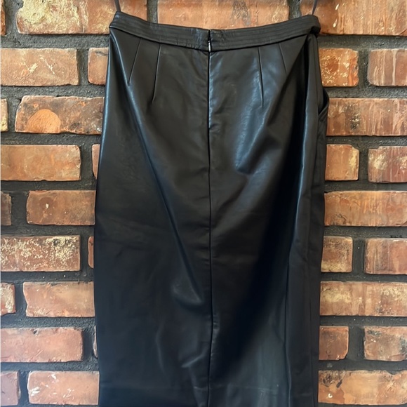 Limited Faux leather pencil skirt - Picture 3 of 5